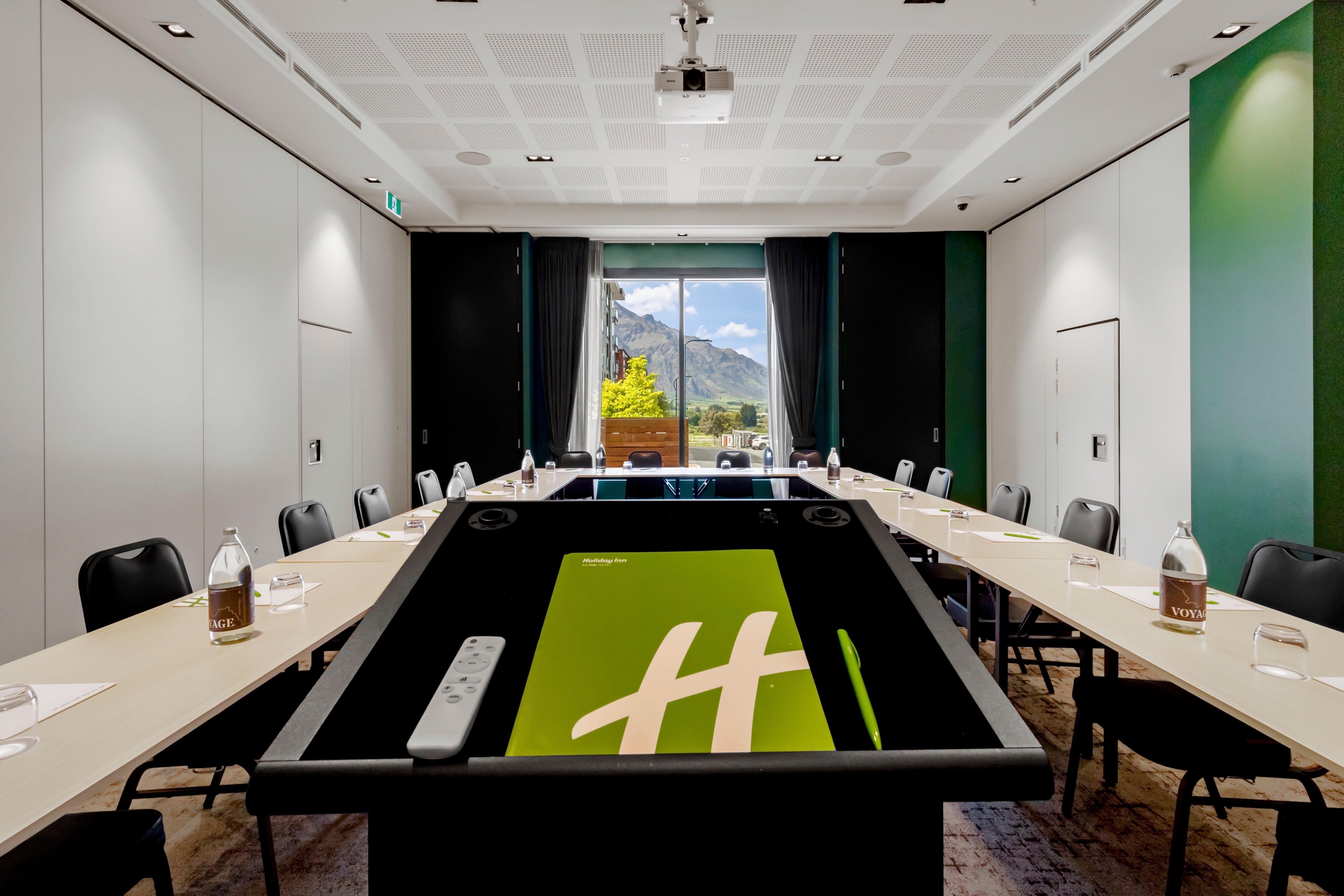 Holiday Inn Queenstown Remarkables Park ภายนอก รูปภาพ