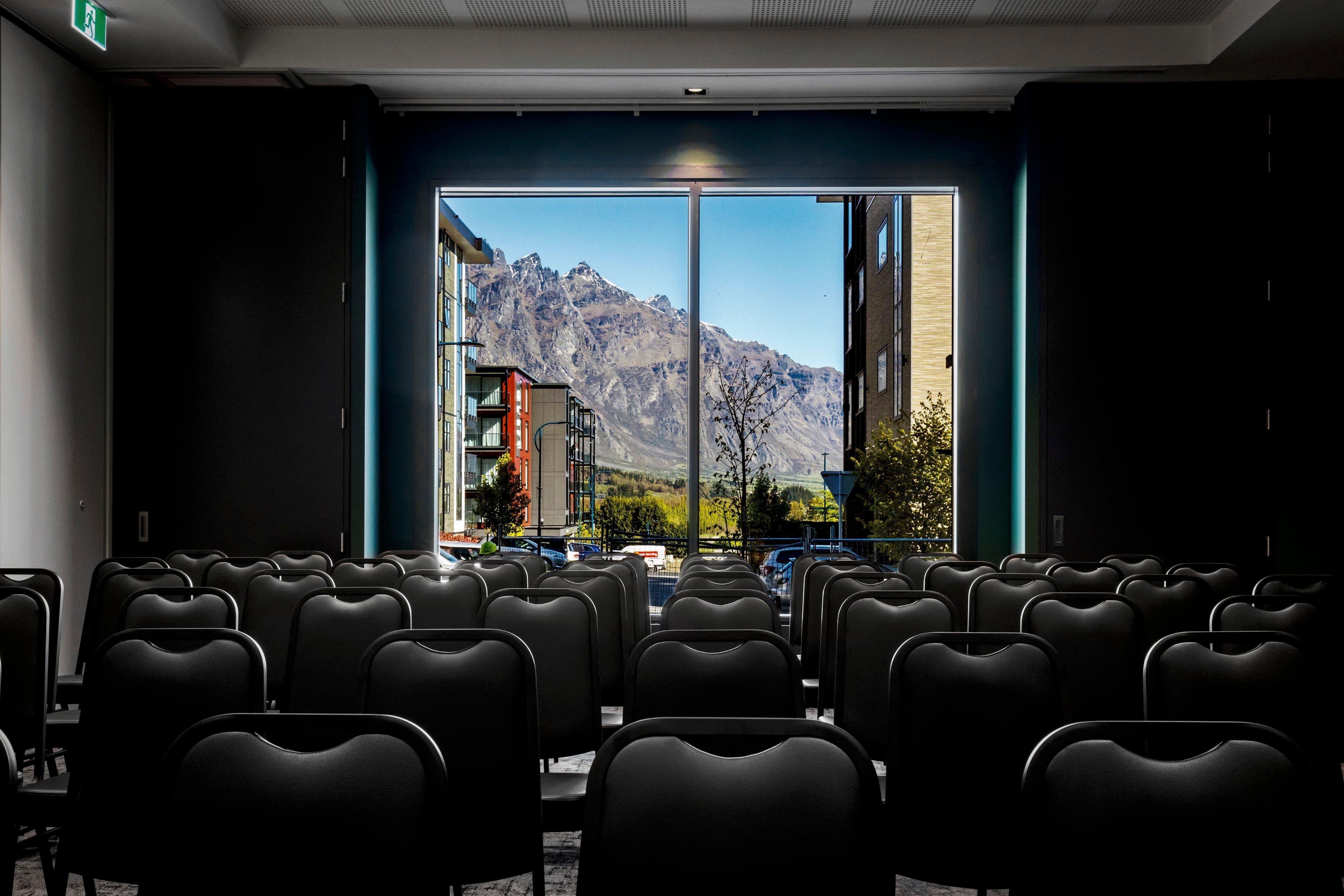 Holiday Inn Queenstown Remarkables Park ภายนอก รูปภาพ