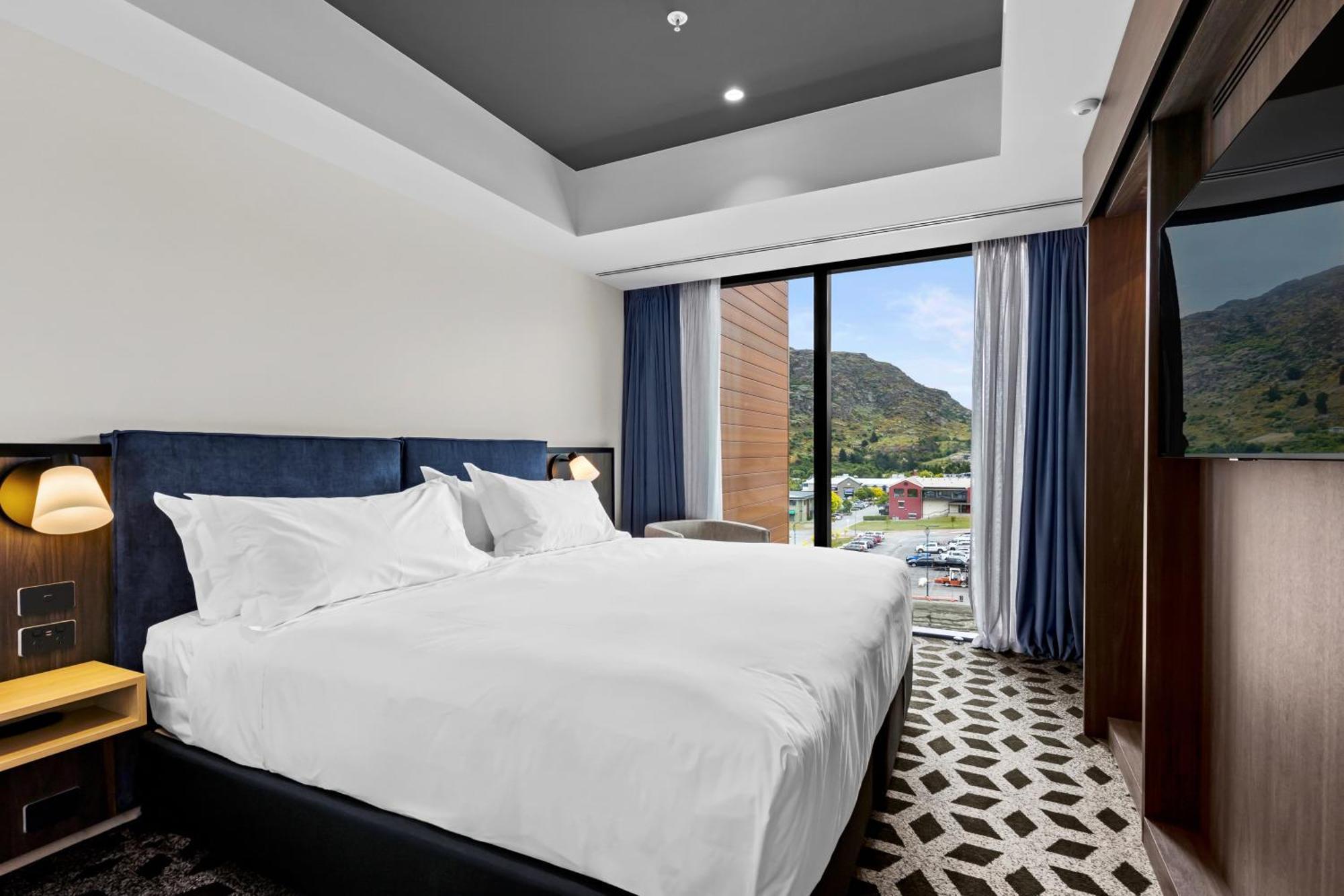Holiday Inn Queenstown Remarkables Park ภายนอก รูปภาพ