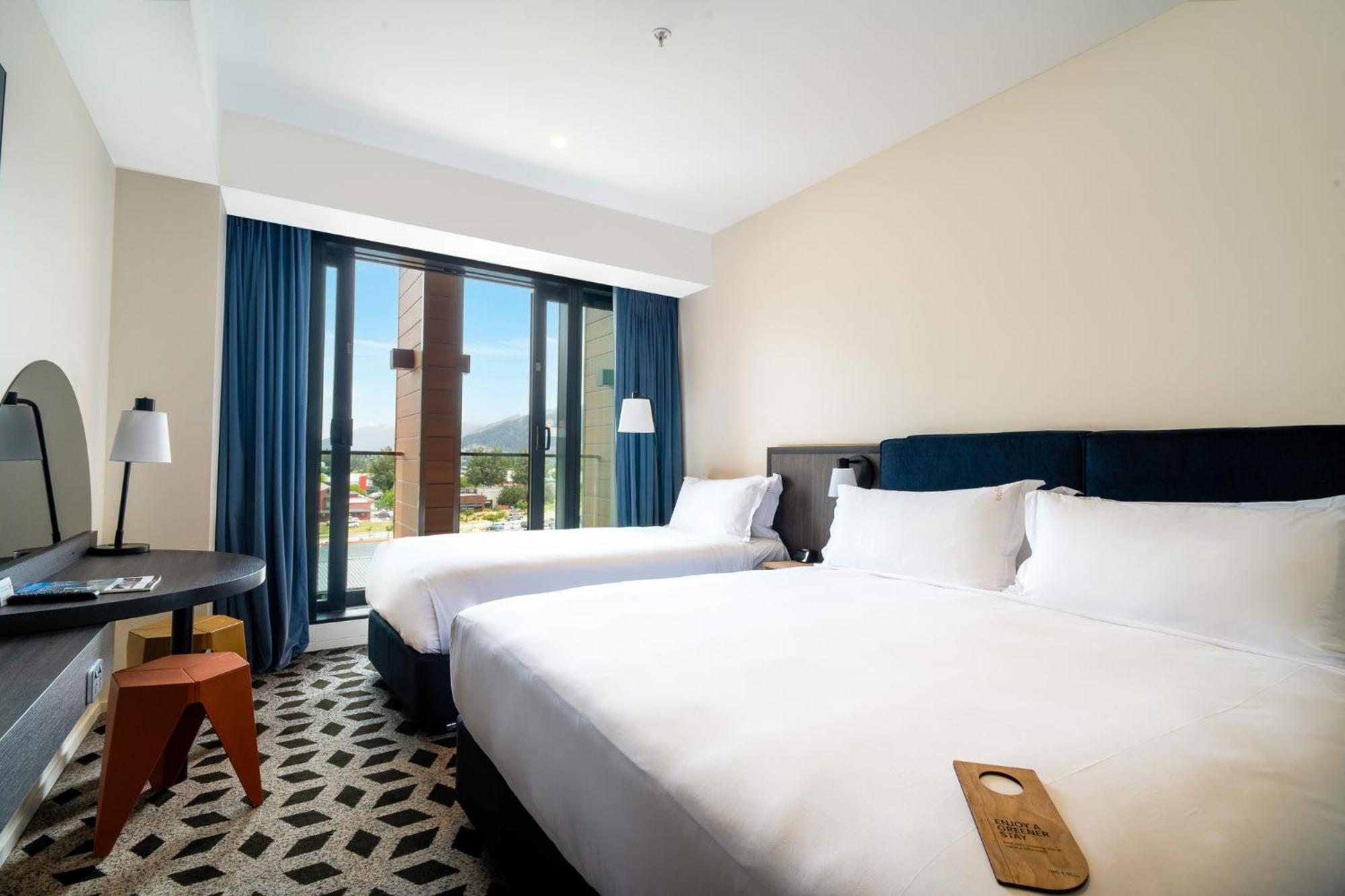 Holiday Inn Queenstown Remarkables Park ภายนอก รูปภาพ